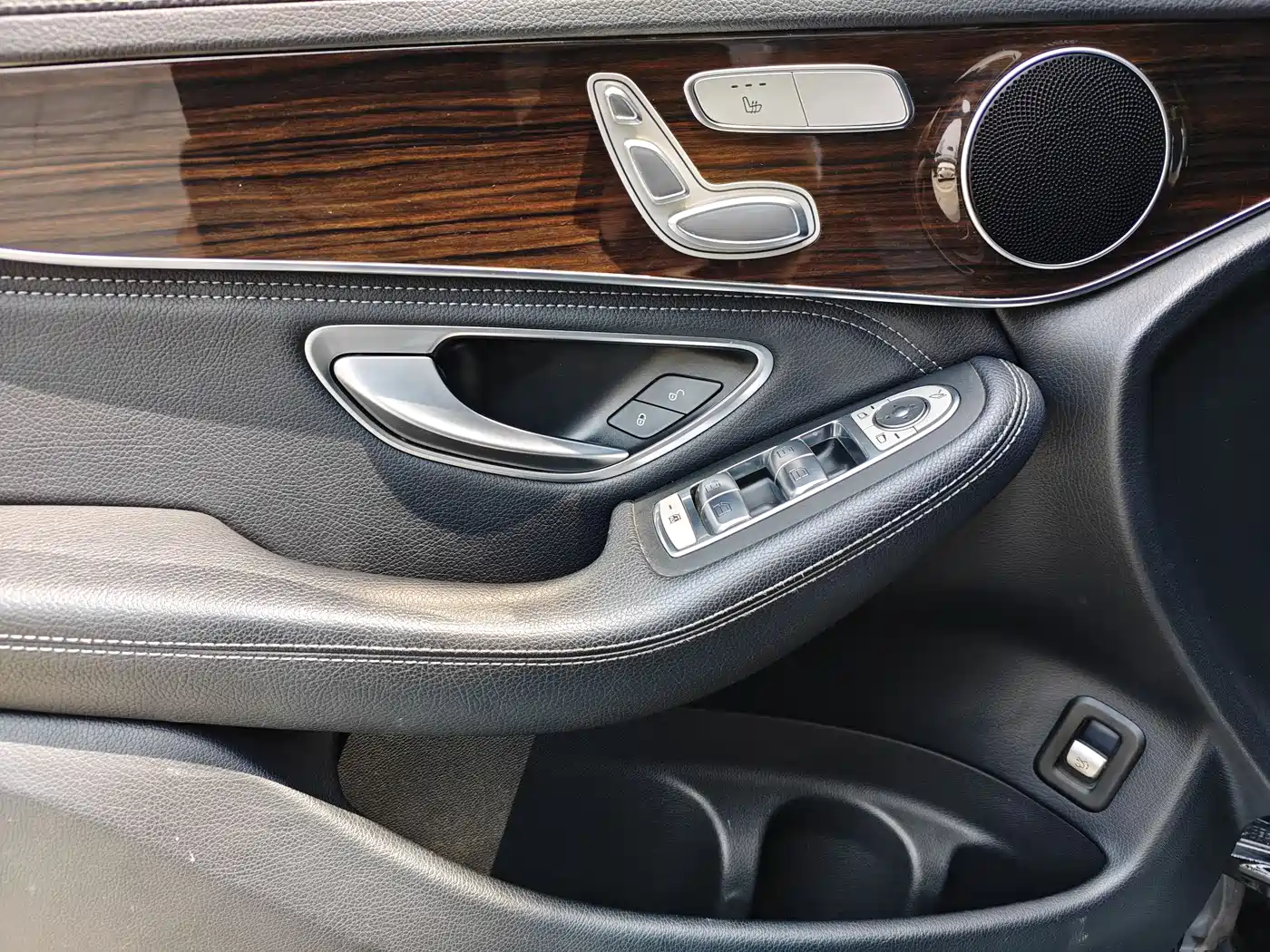 Mercedes-Benz GLC 2019 GLC 260 L 4MATIC Dynamic фото 10