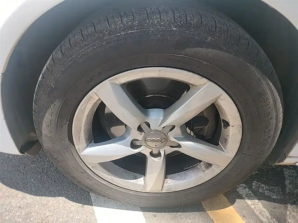 Audi A4L 2013 35 TFSI Automatic Comfort фото 23
