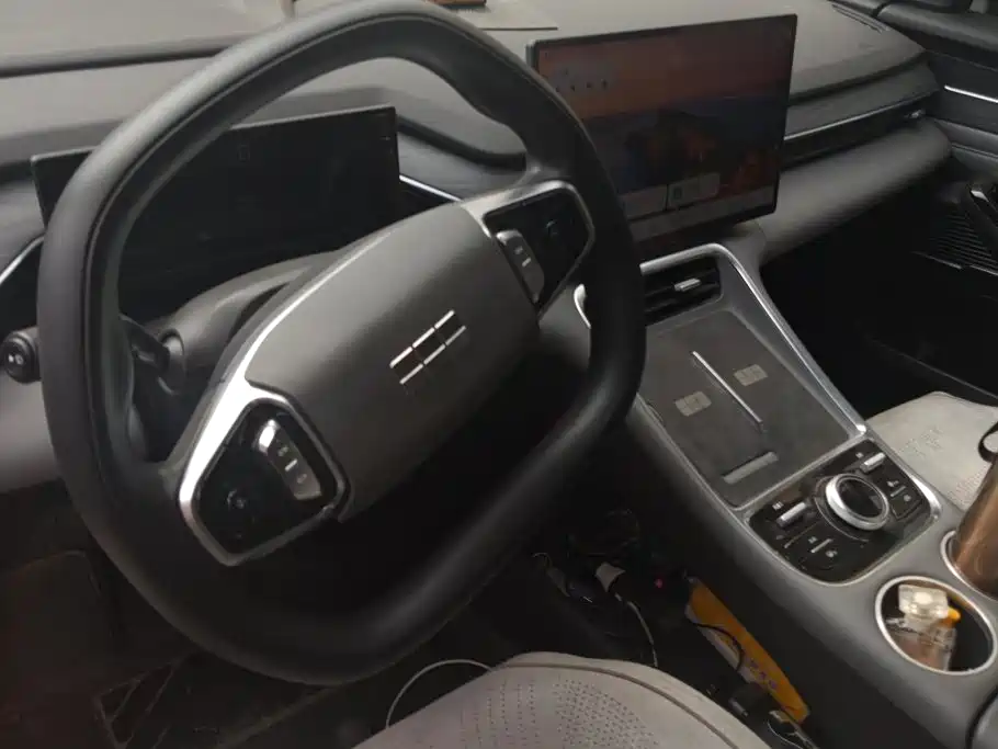 Geely Galaxy Galaxy L6 2025 2025 EM-i 60km Voyage Edition