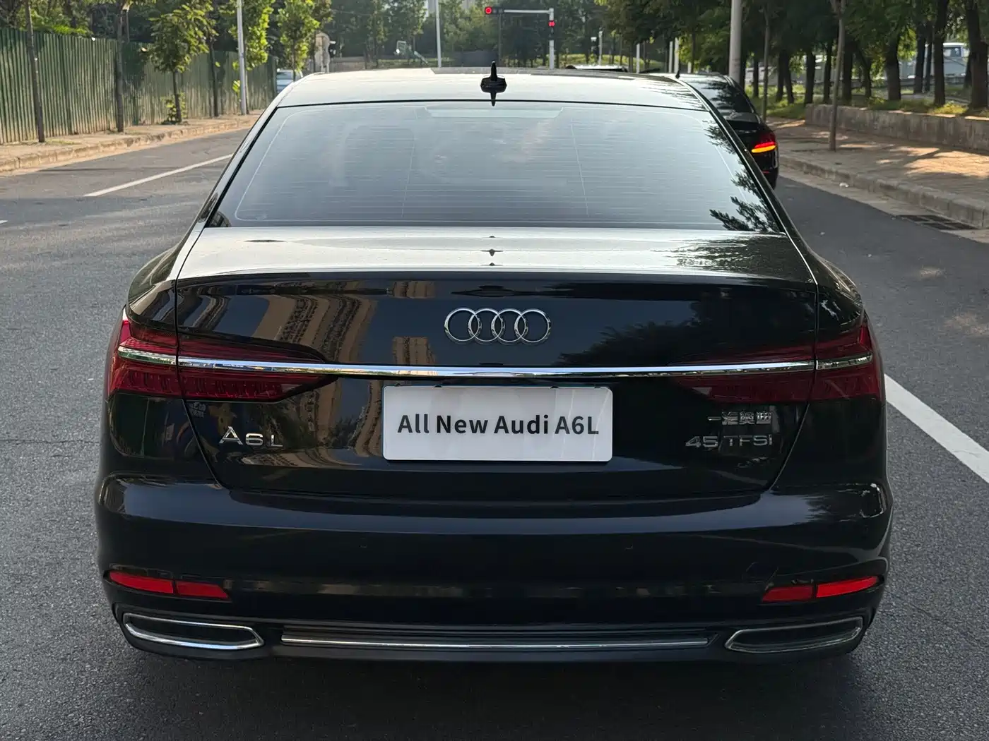 Фото 8 - Audi A6L