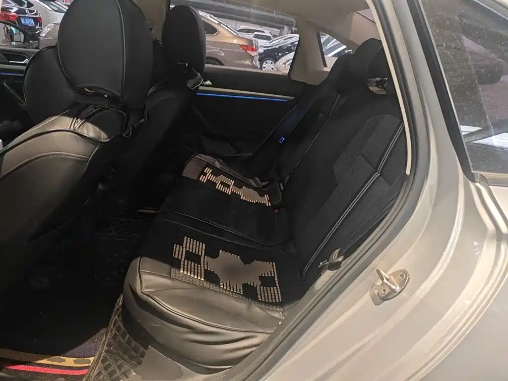Volkswagen Lavida 2018 1.5L Auto Trend Edition China V фото 13
