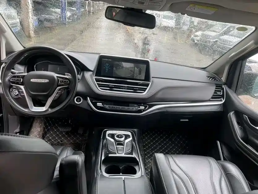SAIC Maxus Maxus G20 2023 PLUS 2.0T Gasoline Automatic Luxury Edition фото 3
