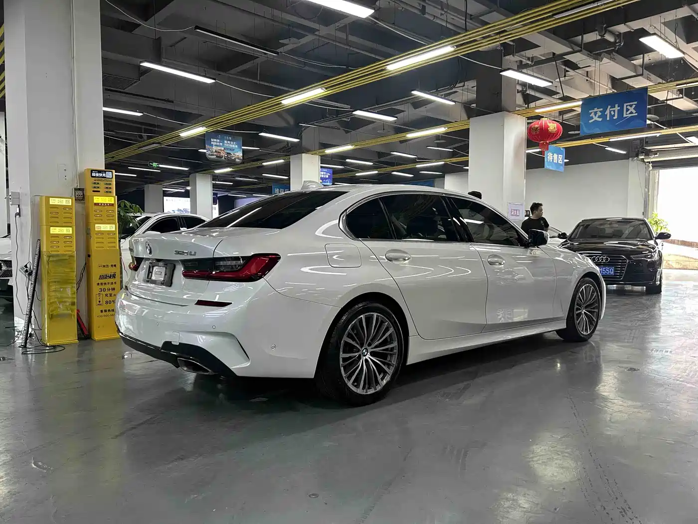 BMW 3 Series 2020 325Li Launch Edition фото 12