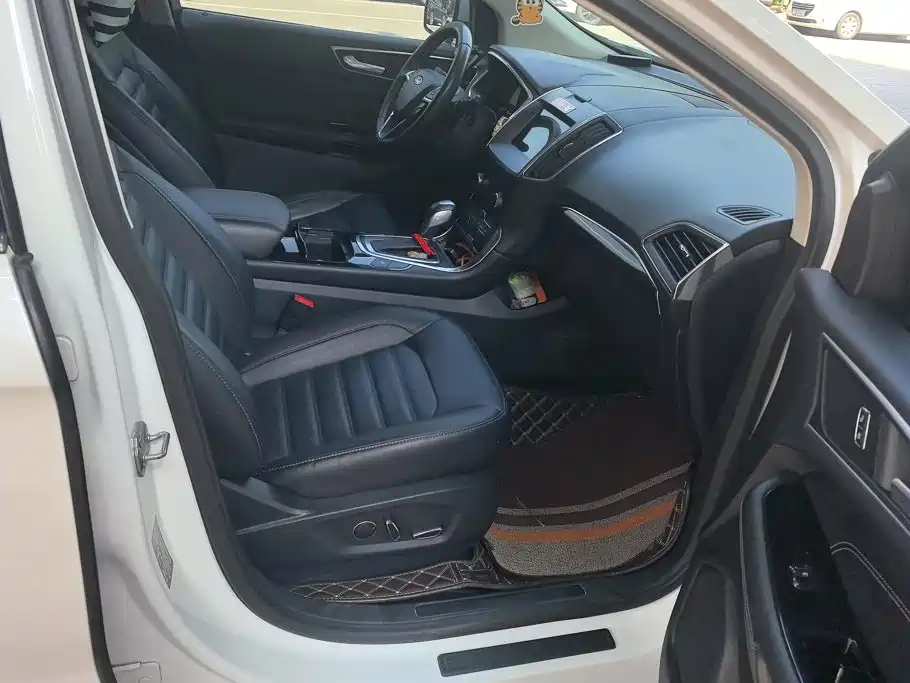 Фото 8 - Ford Edge