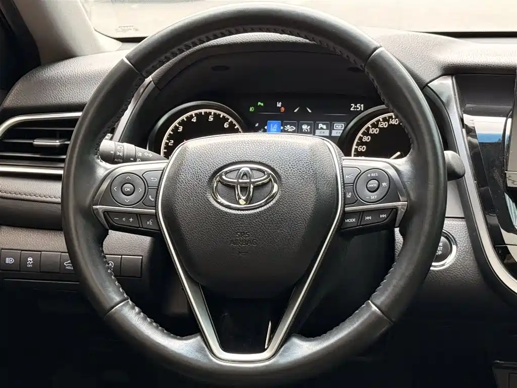 Toyota Camry 2023 2.0G Luxury Edition фото 6