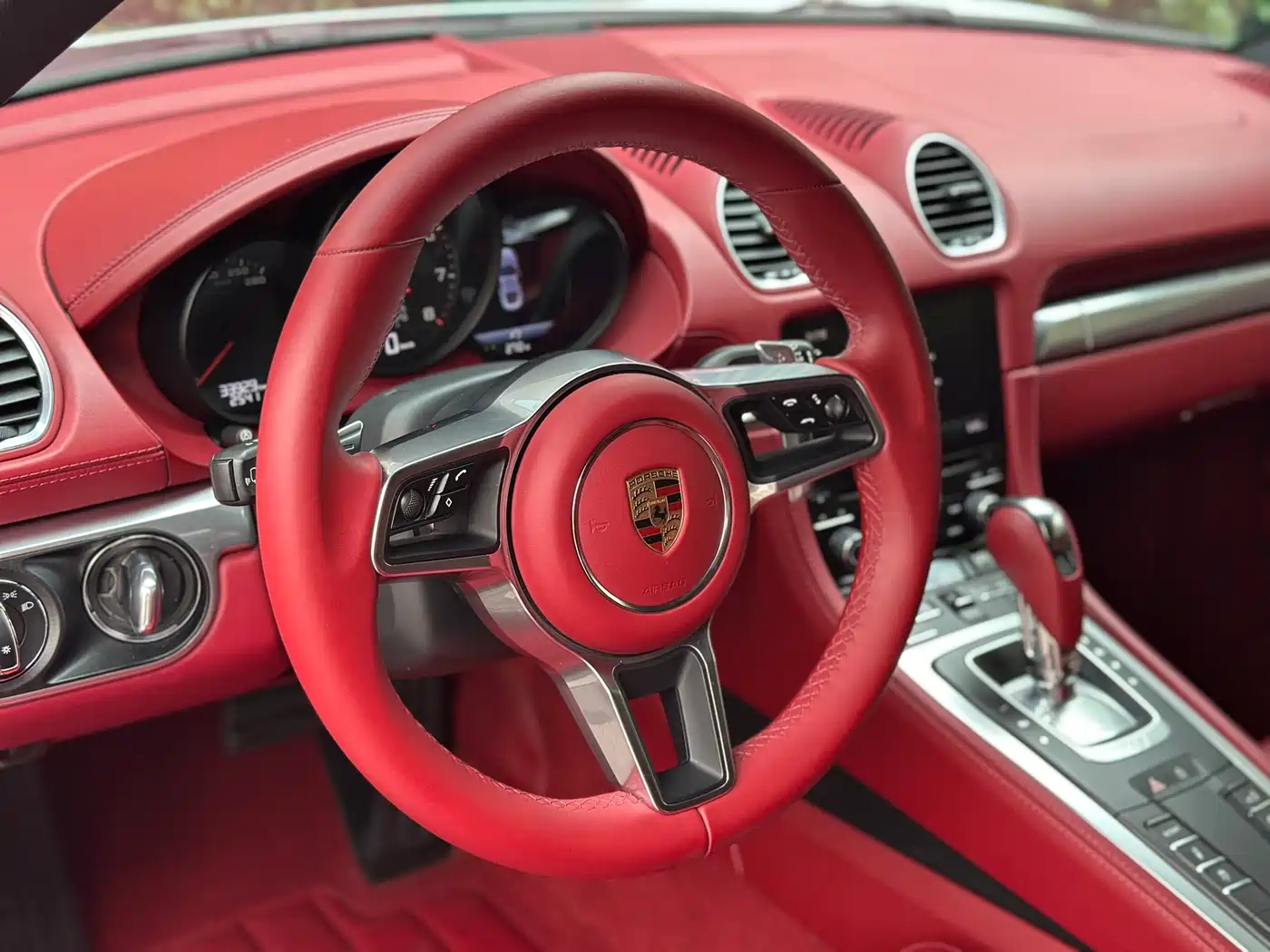 Porsche 718 2018 Cayman 2.0T фото 10