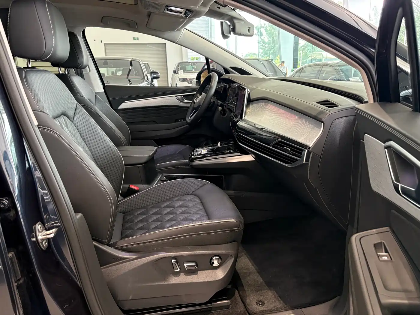 Volkswagen Talagon 2024 2024 530TSI 4WD Flagship Victory Pro Edition 7-Seater