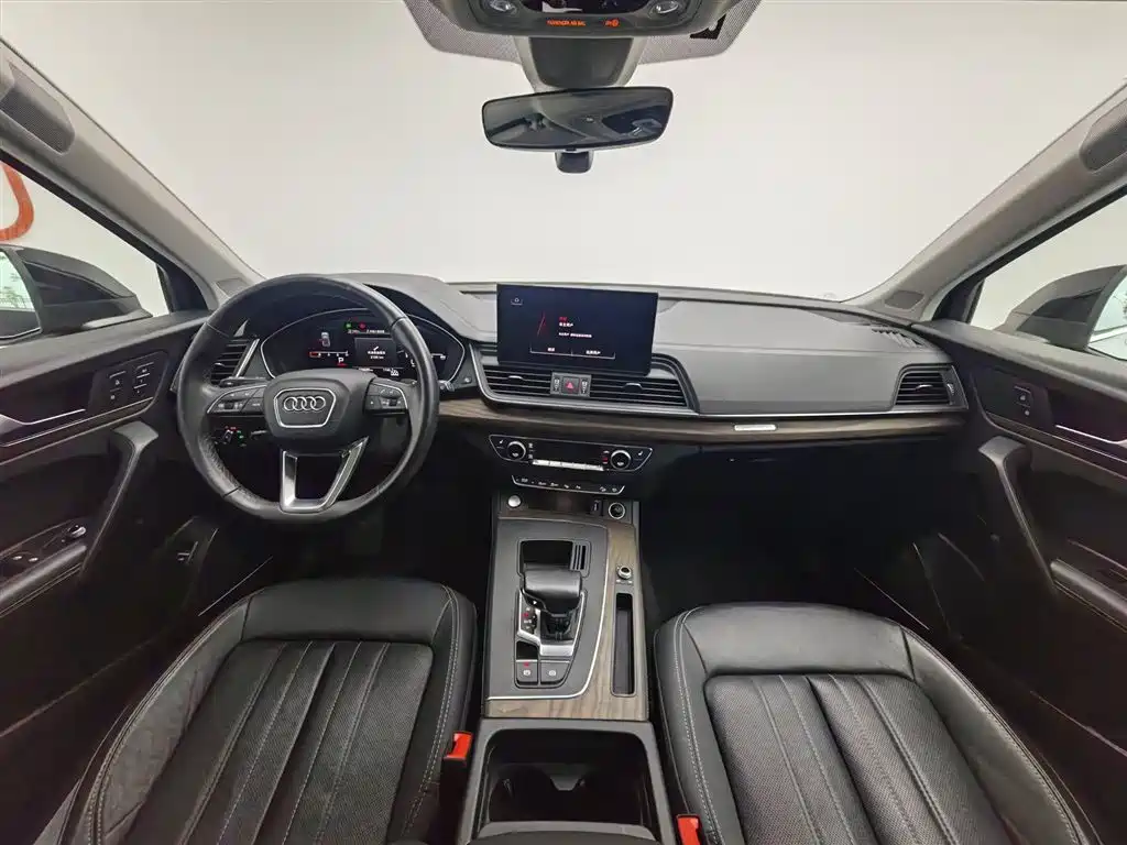 Audi Q5L 2022 Facelift 45T Luxury Elegance фото 5