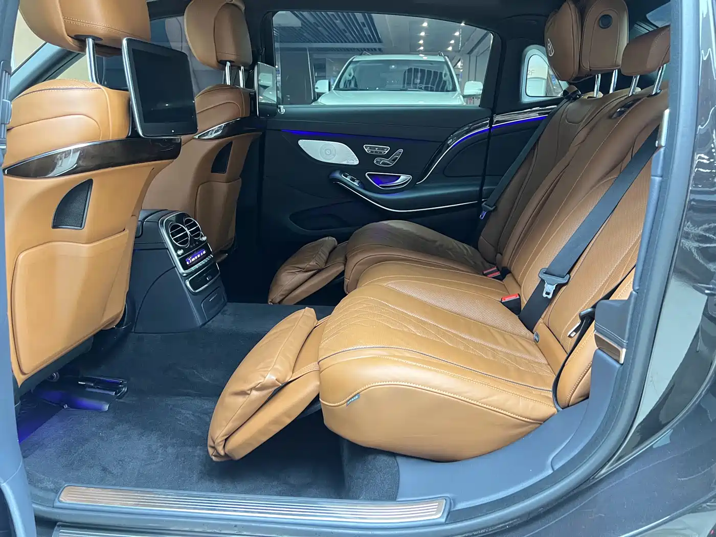 Mercedes-Benz Maybach S-Class 2020 S 450 4MATIC Collector's Edition фото 4