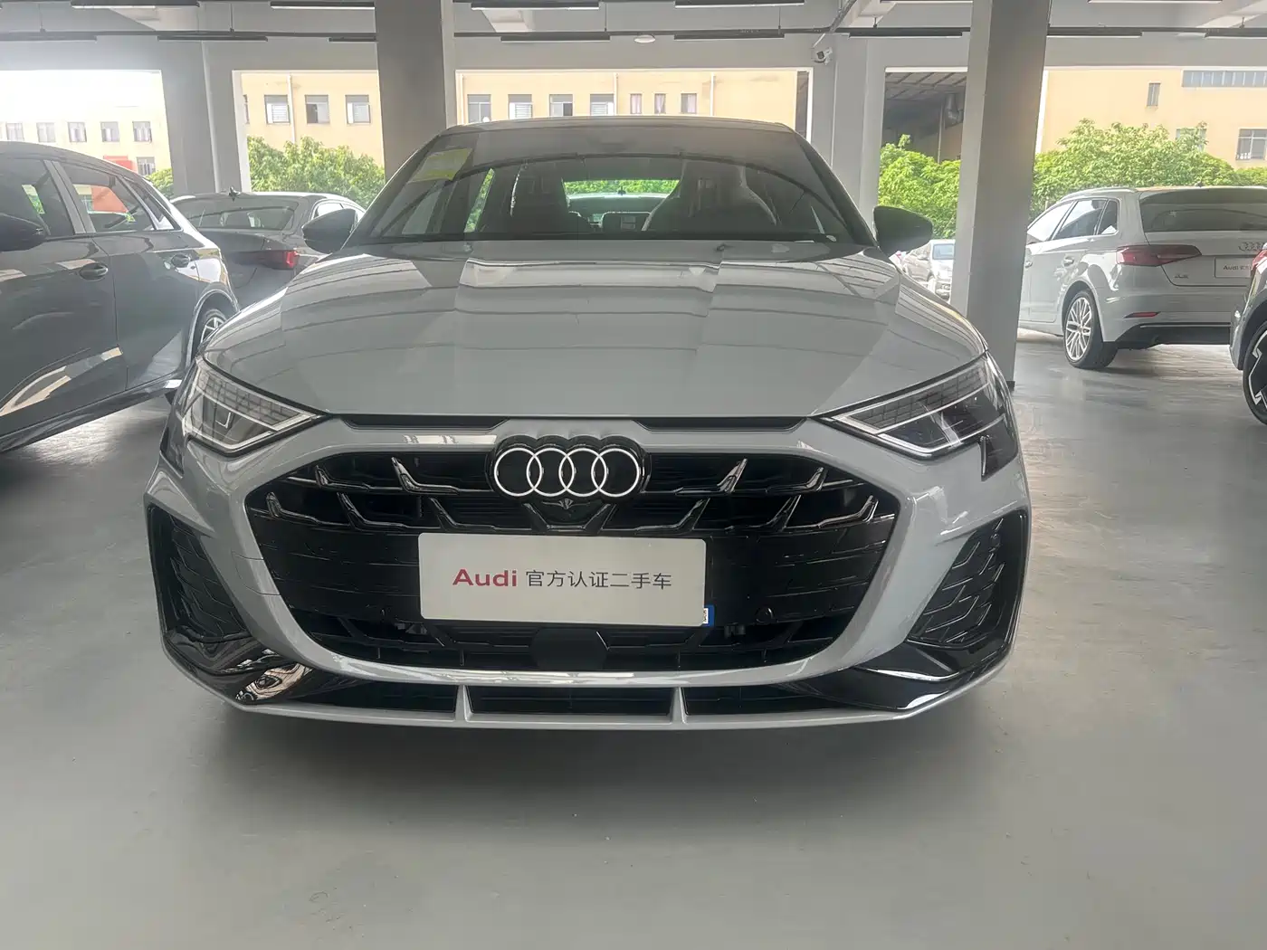 Audi A3 2025 Facelift Sportback 35TFSI Flying Spur Premium фото 2