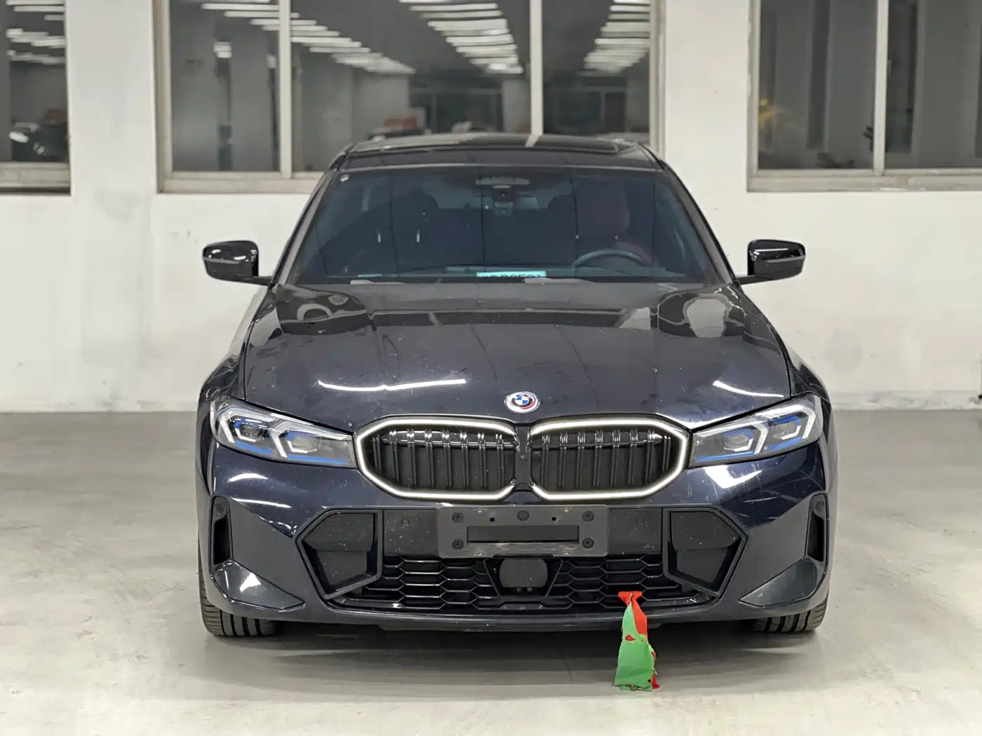 BMW 3 Series 2025 330Li Premium M Sport Night Edition фото 2