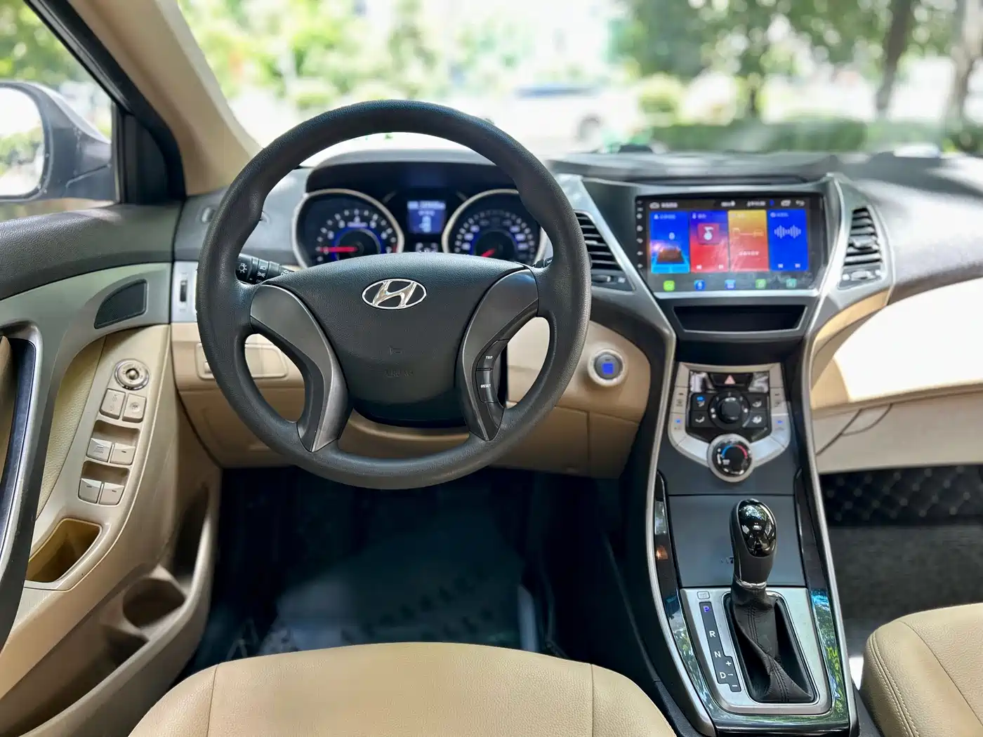 Hyundai Langdong 2013 2013 1.6L Automatic Premium