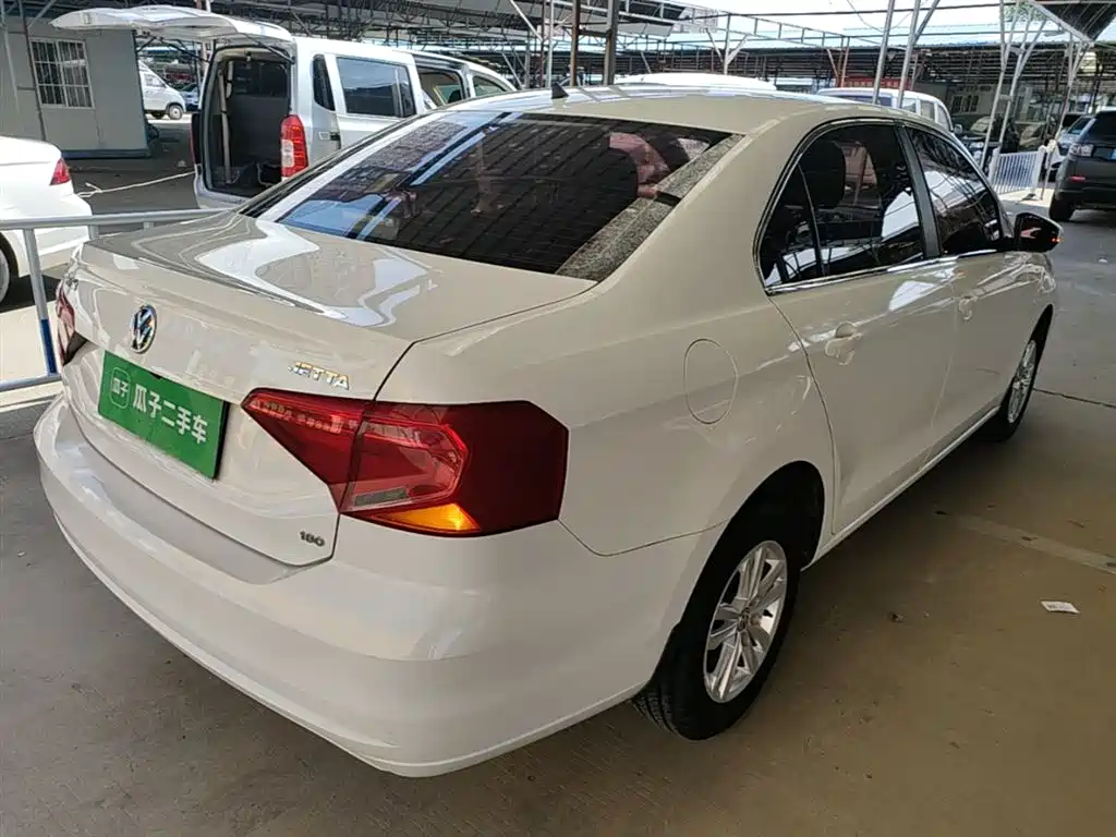 Volkswagen Jetta 2017 1.5L Manual Fashion фото 5
