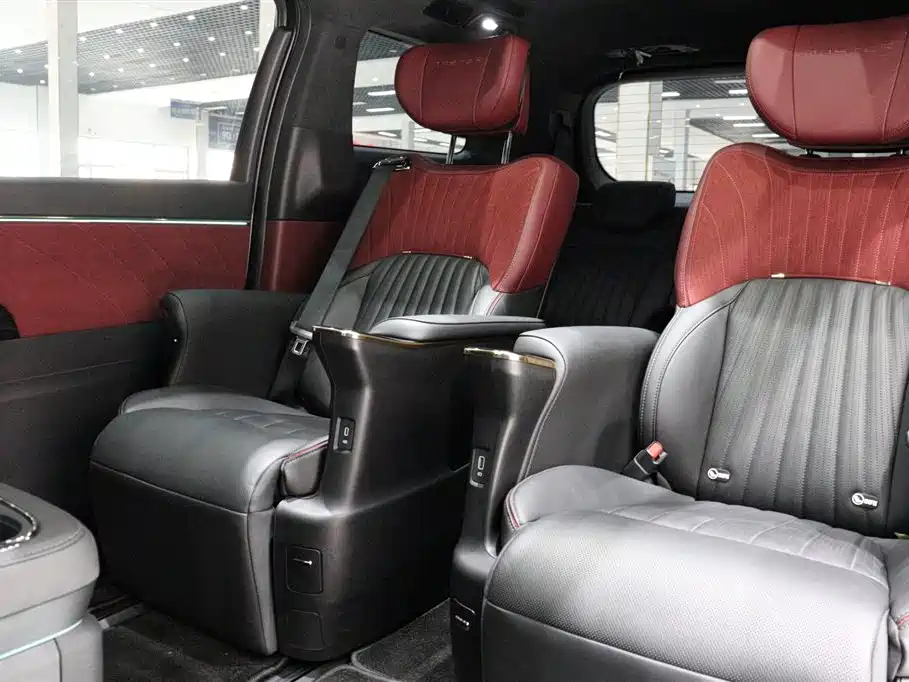 GAC Trumpchi Trumpchi M8 2024 Patriarch Series 400T Ultimate Edition фото 10
