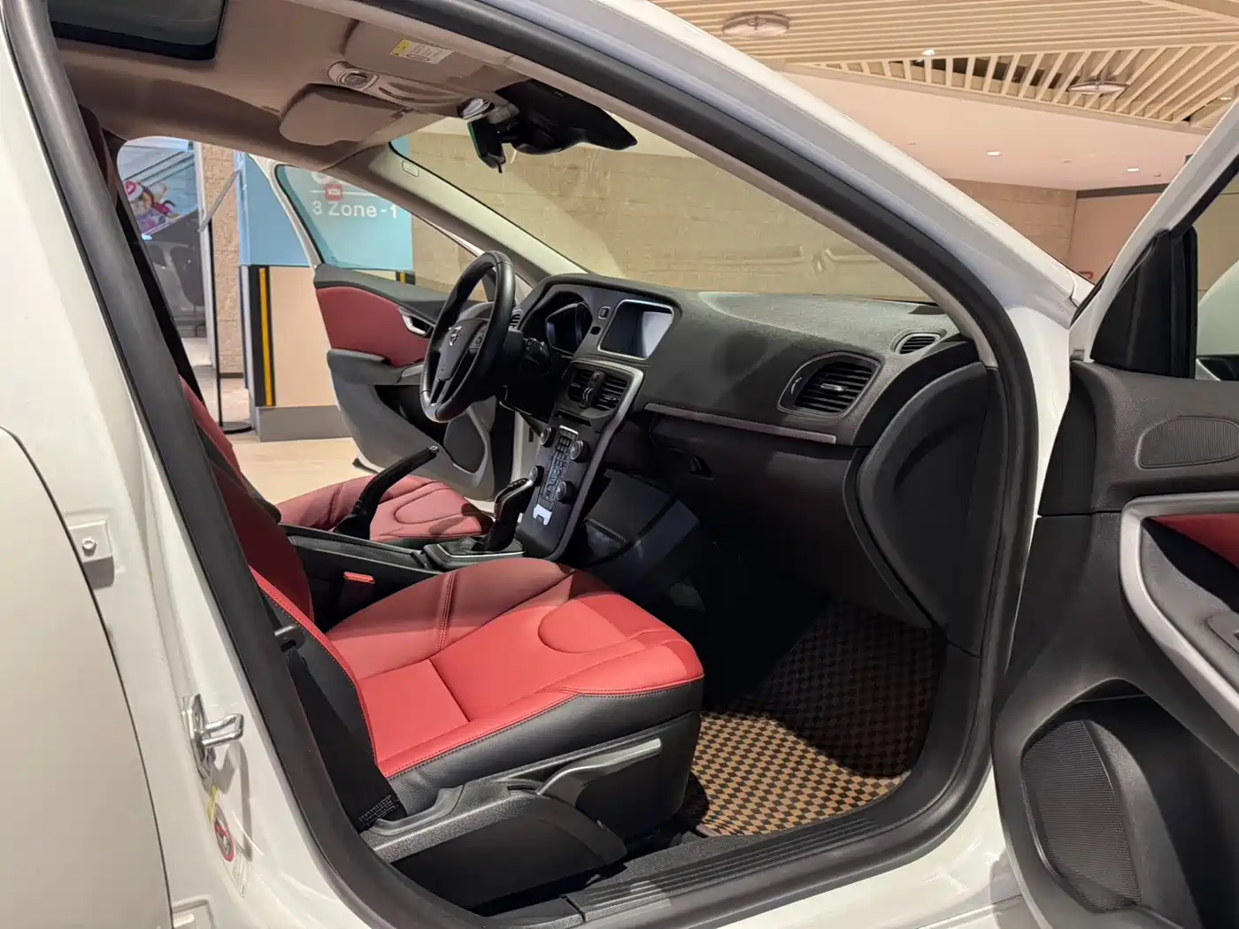 Volvo V40 2017 2017 Cross Country T5 AWD Inscription