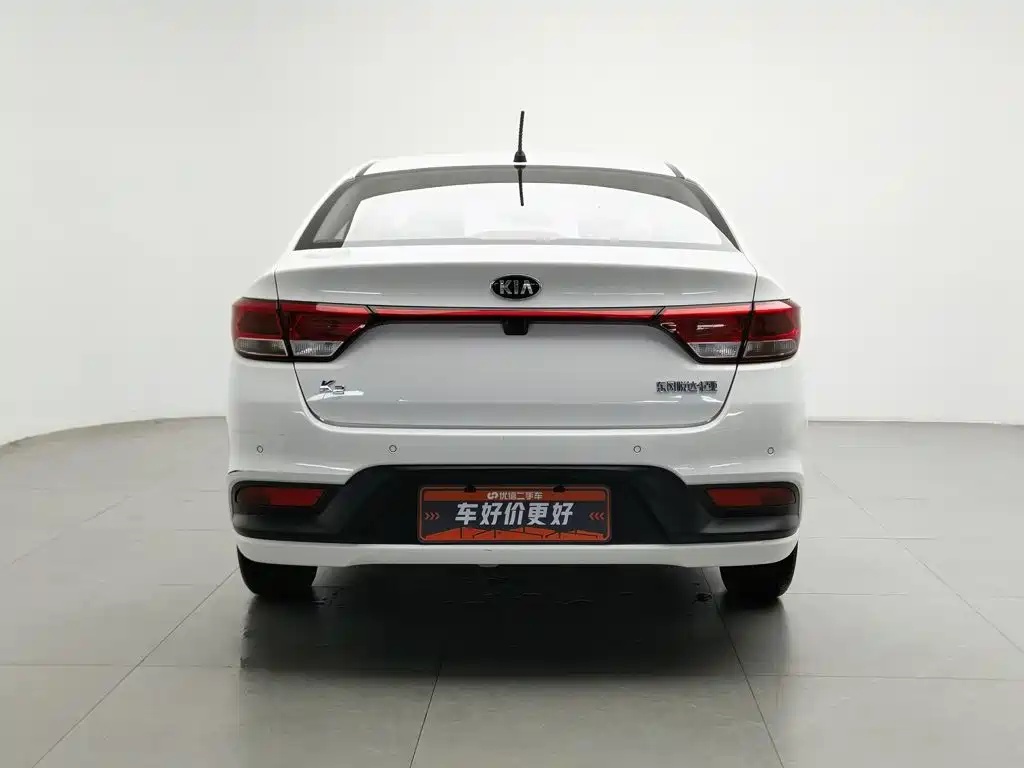 Kia K2 2017 2017 Sedan 1.4L AT GLS