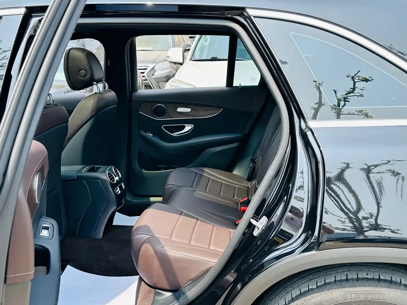 Mercedes-Benz GLC 2022 GLC 300 L 4MATIC Dynamic Collector's Edition фото 9