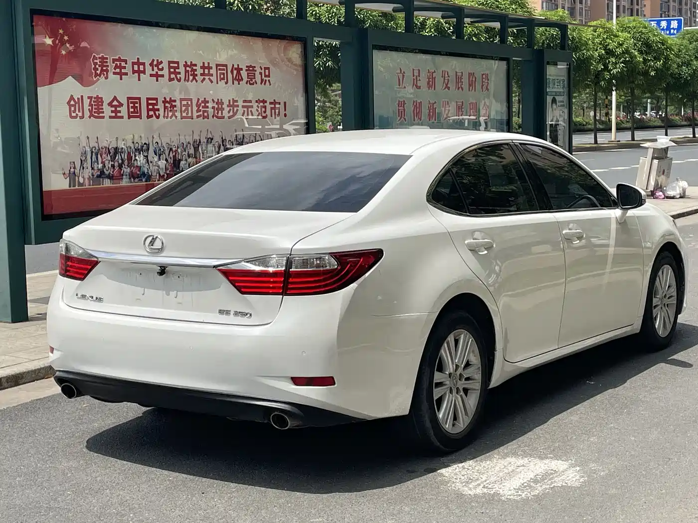 Lexus ES 2013 250 Elite Edition фото 4