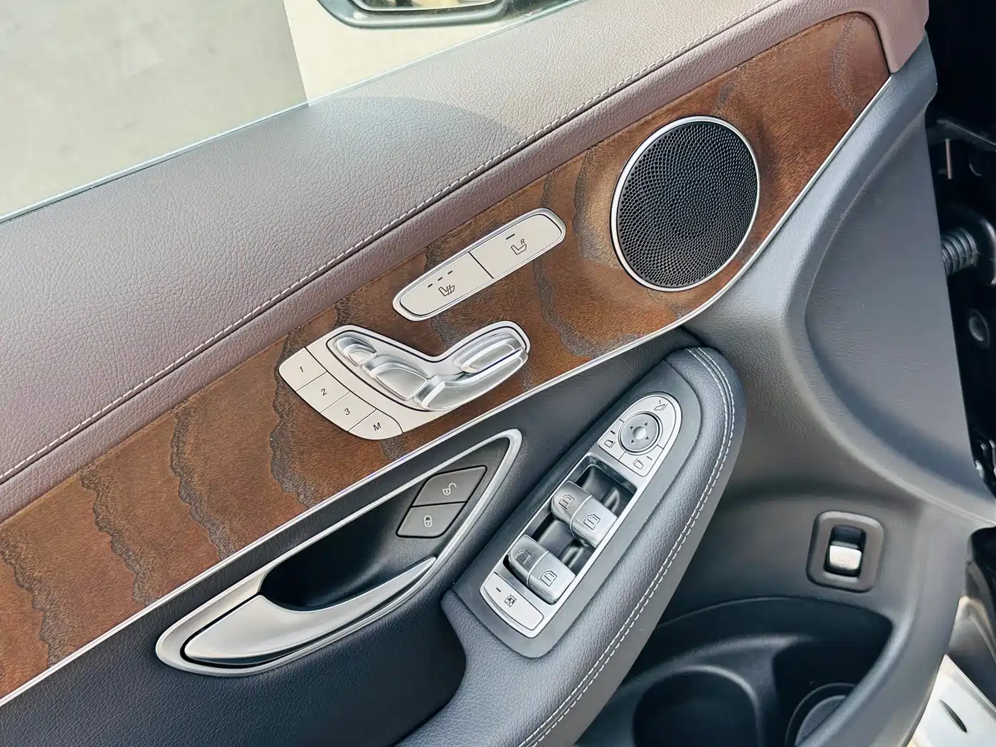 Mercedes-Benz GLC 2022 GLC 300 L 4MATIC Dynamic Collector's Edition фото 10