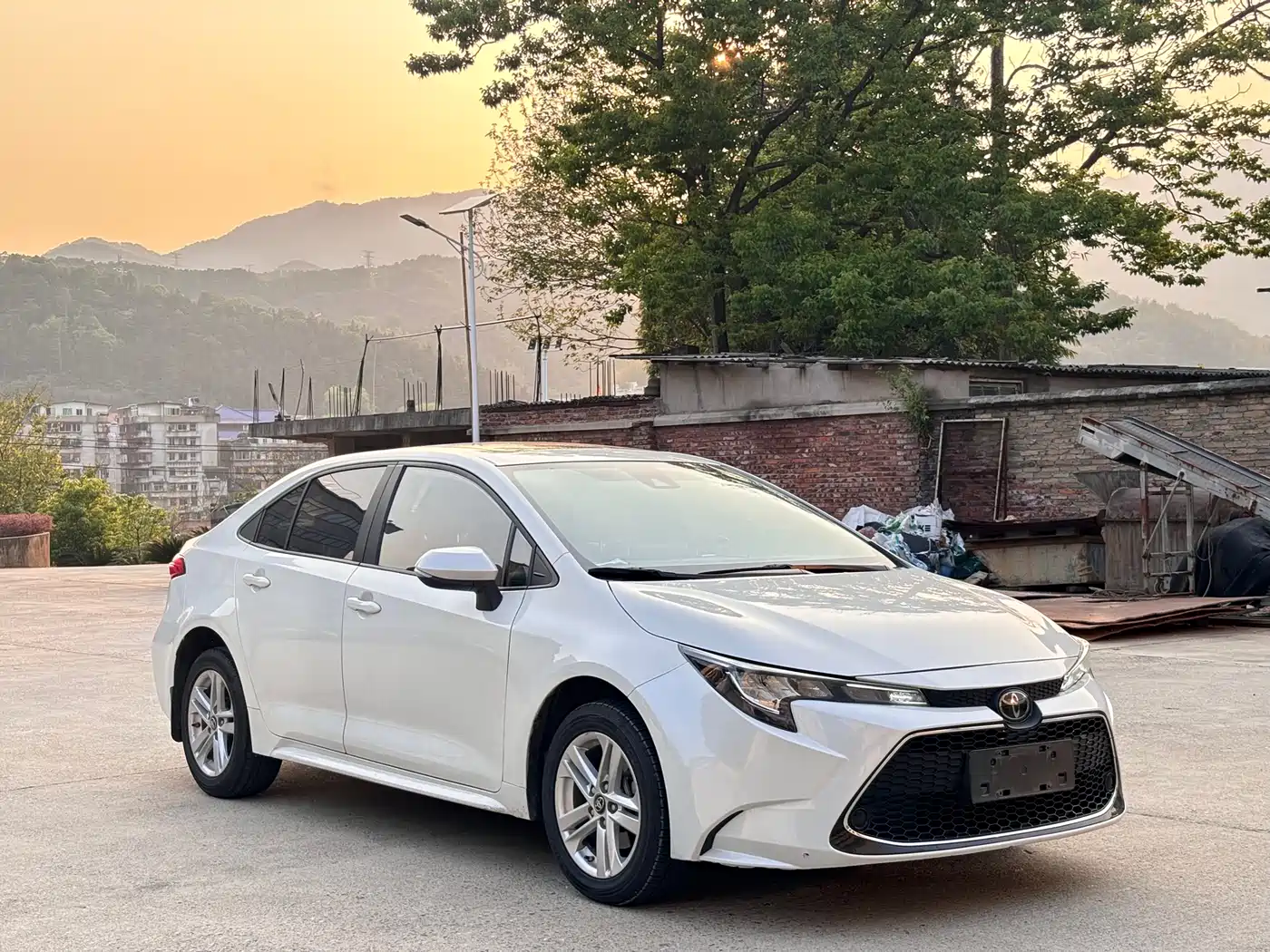 Toyota Levin 2021 185T CVT Luxury Edition фото 3
