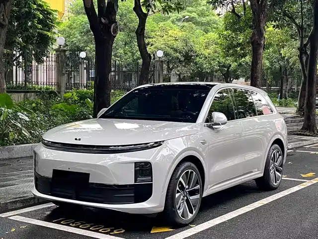 Li Auto L6 2024