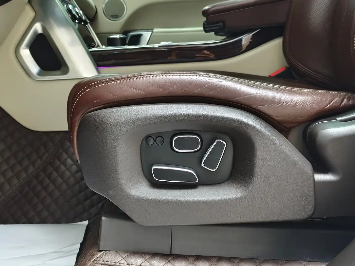 Land Rover Range Rover 2013 5.0 SC V8 AB Ultimate Genesis Edition фото 31