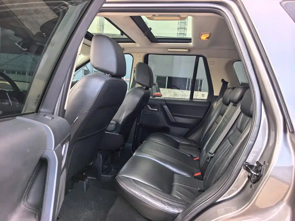 Photo 12 - Land Rover Freelander 2