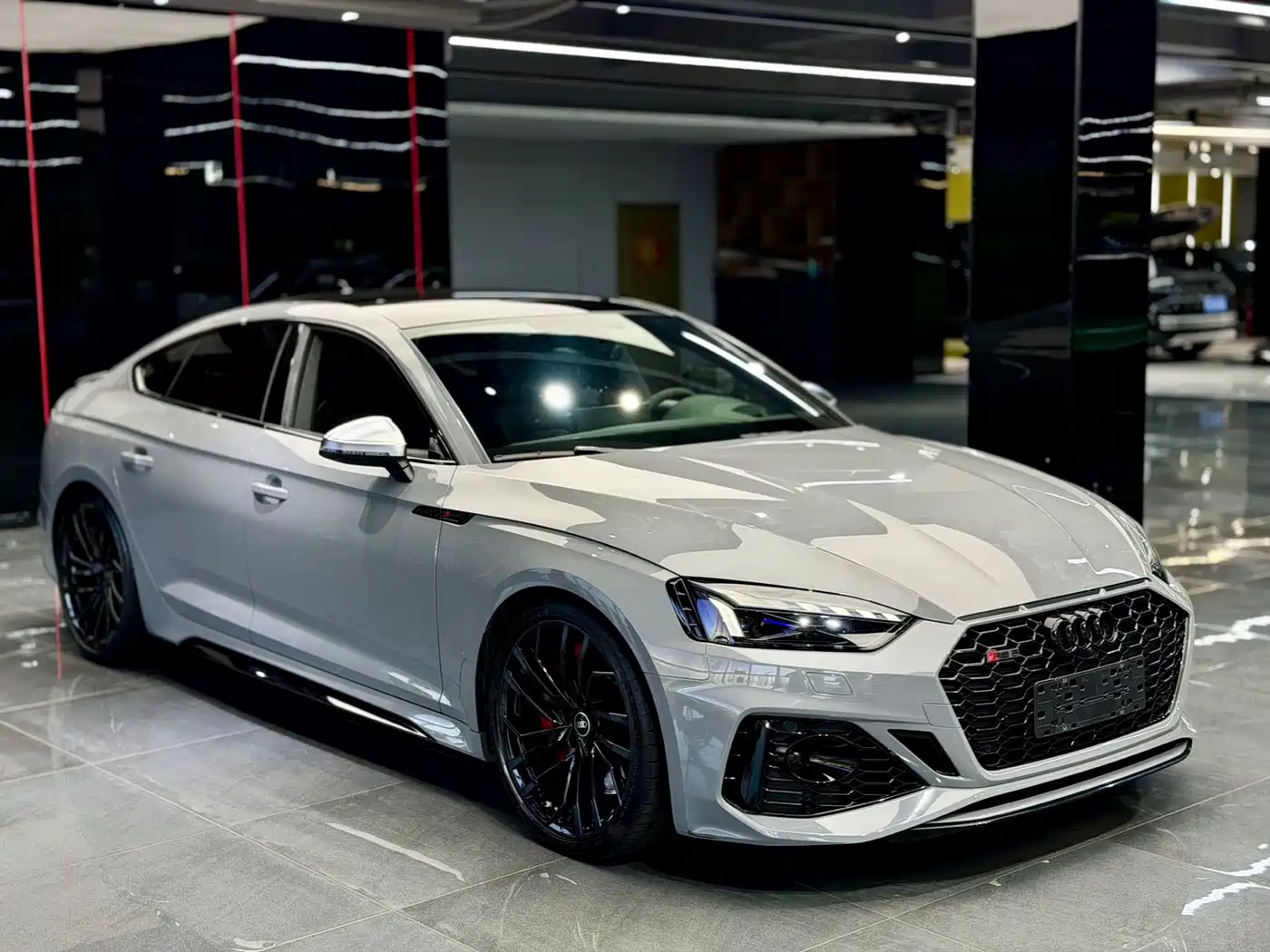 Audi RS 5 2022 RS 5 2.9T Sportback Obsidian Edition фото 3