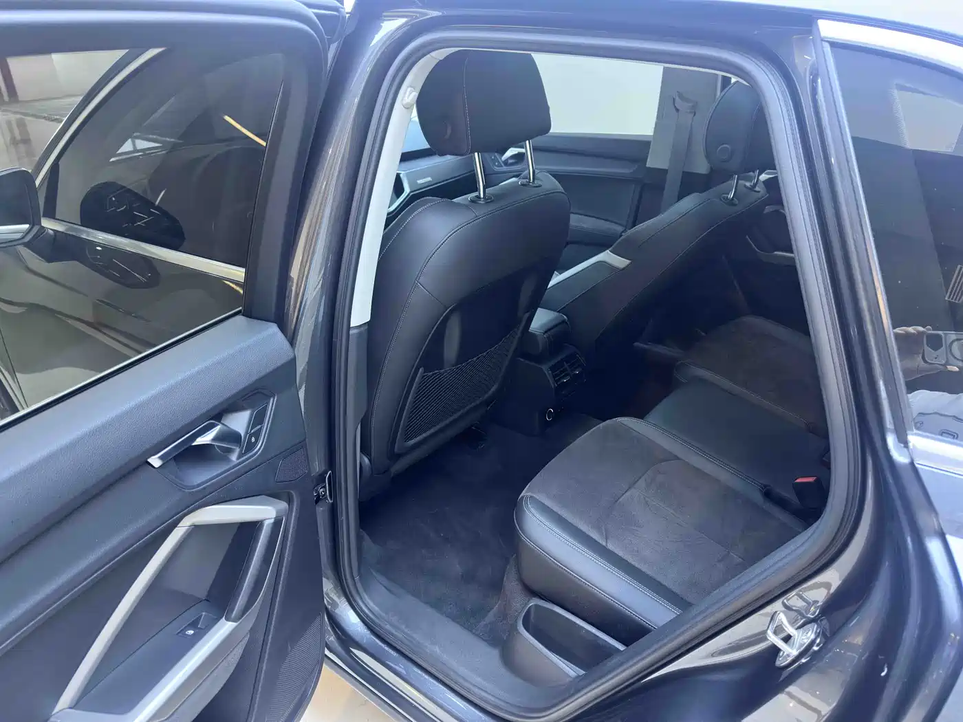 Audi Q3 2023 35 TFSI Fashion Dynamic (1.4T) фото 10