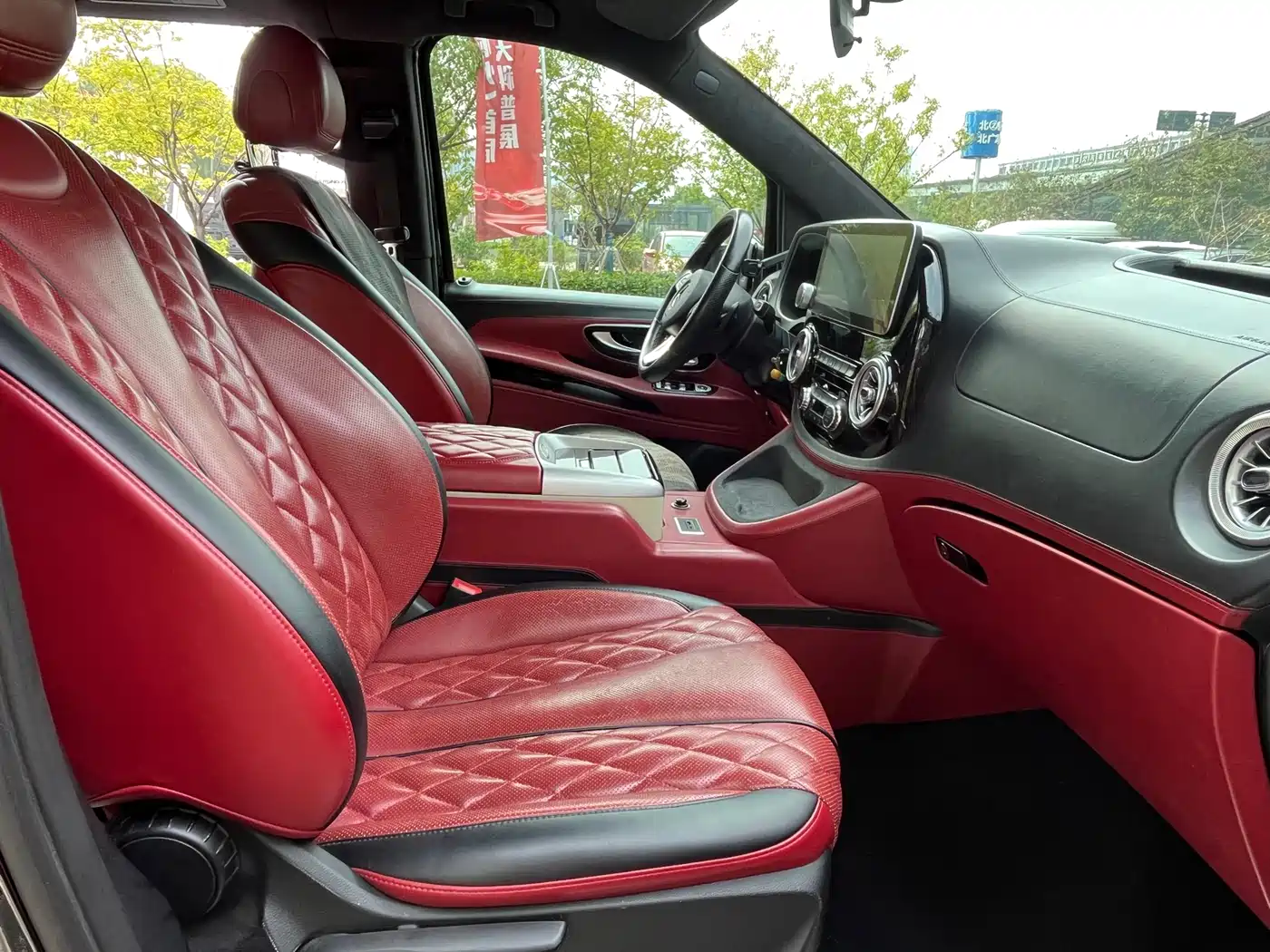 Mercedes-Benz Vito 2021 2.0T Business Edition 7-seater фото 14