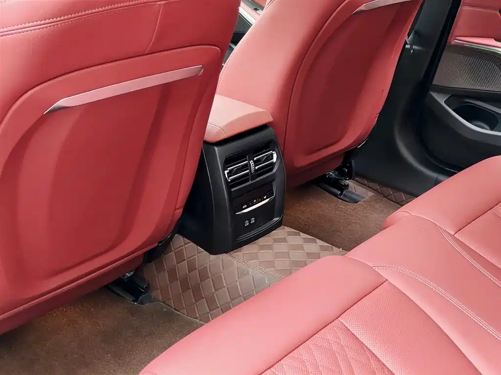 BMW i3 2025 eDrive 35 L фото 9