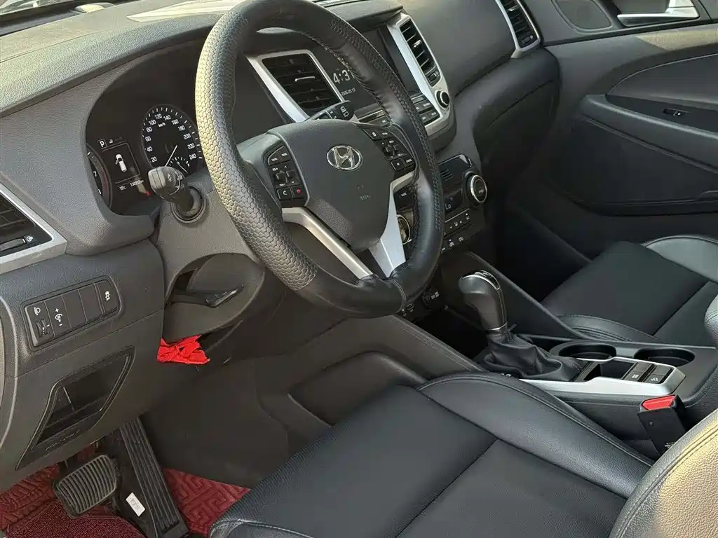 Hyundai Tucson 2015 1.6T Dual Clutch 2WD Smart фото 4