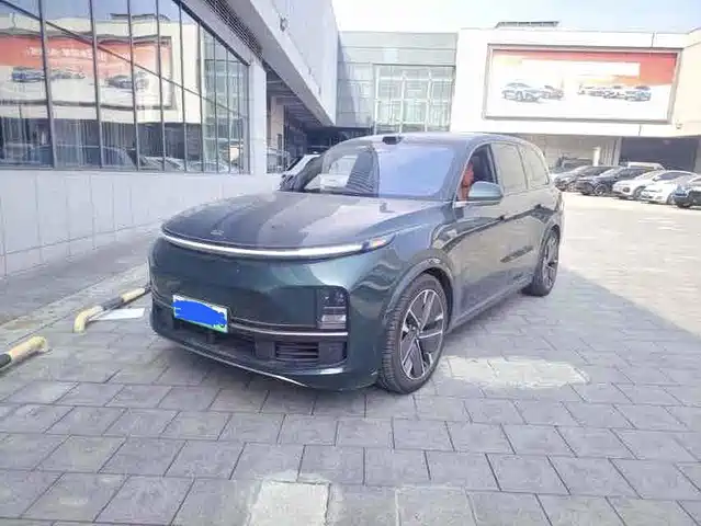 Li Auto Li Xiang L9 2025