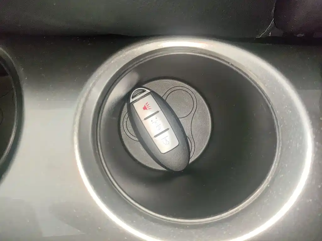 Infiniti ESQ 2015 2014 1.6L Free Edition