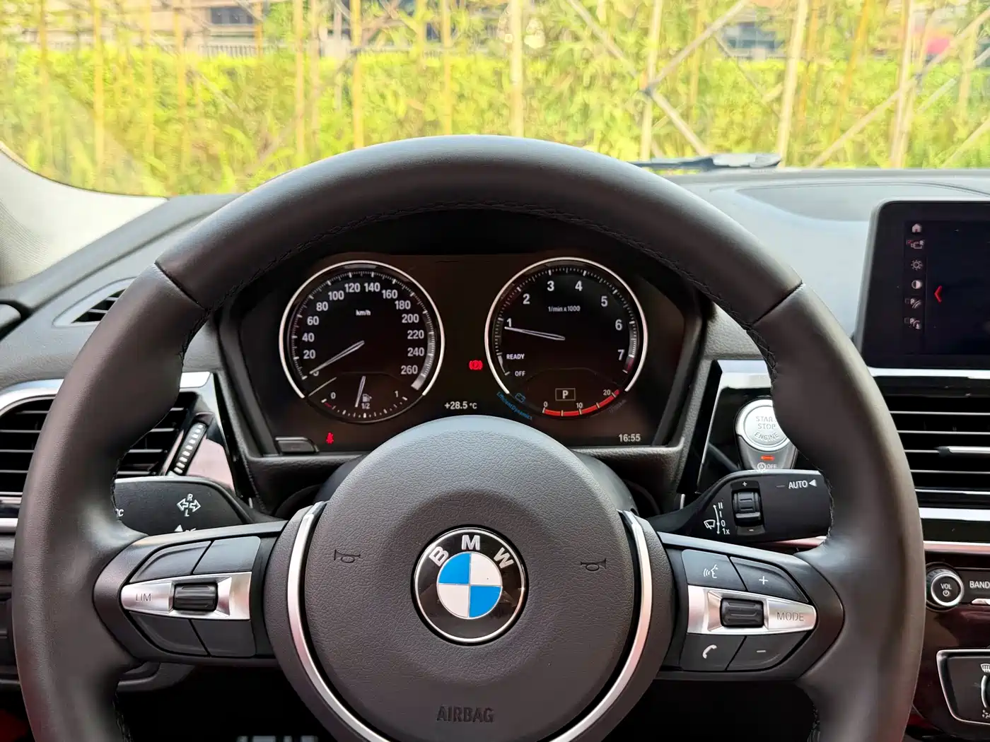BMW 1 Series 2021 125i M Sport Black Night Edition фото 20