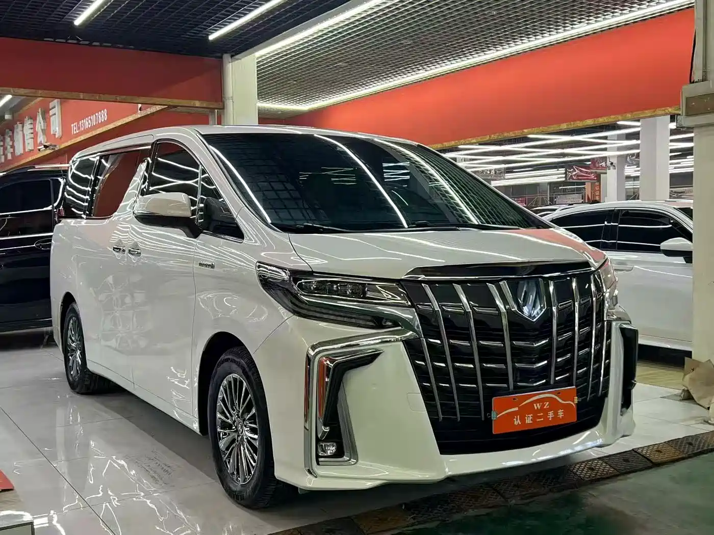 Toyota Alphard 2020 Hybrid 2.5L Premium Edition фото 3