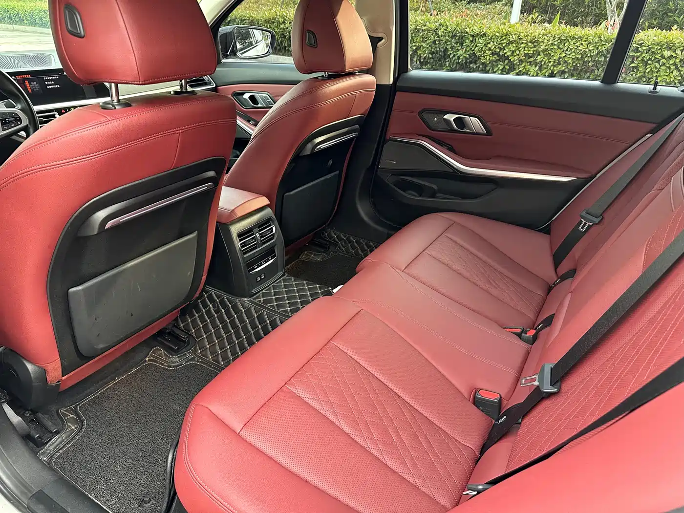 BMW 3 Series 2022 325Li M Sport Shadow Edition фото 10