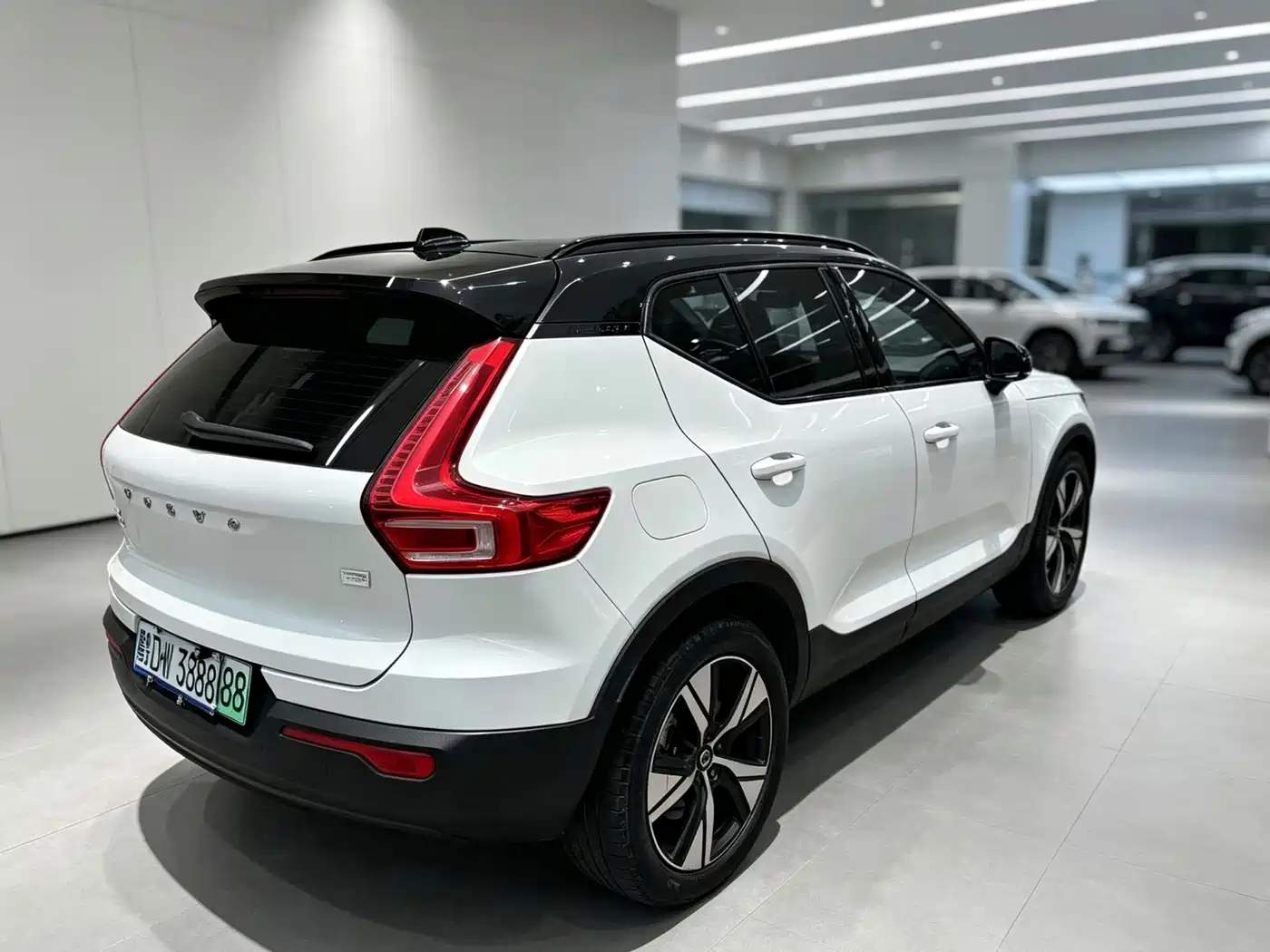 Volvo XC40 New Energy 2022 2021 P8 EV AWD Elegant Sport