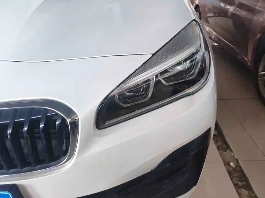Фото 24 - BMW 2 Series Touring