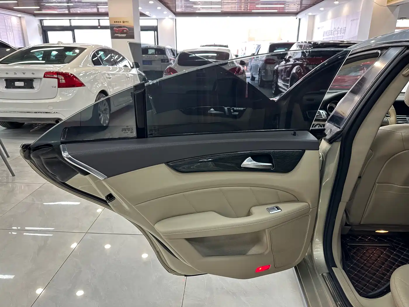Mercedes-Benz CLS 2012 CLS 300 CGI фото 15