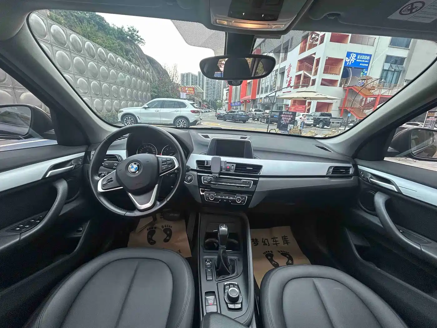 BMW X1 2018 sDrive18Li Premium Model фото 7
