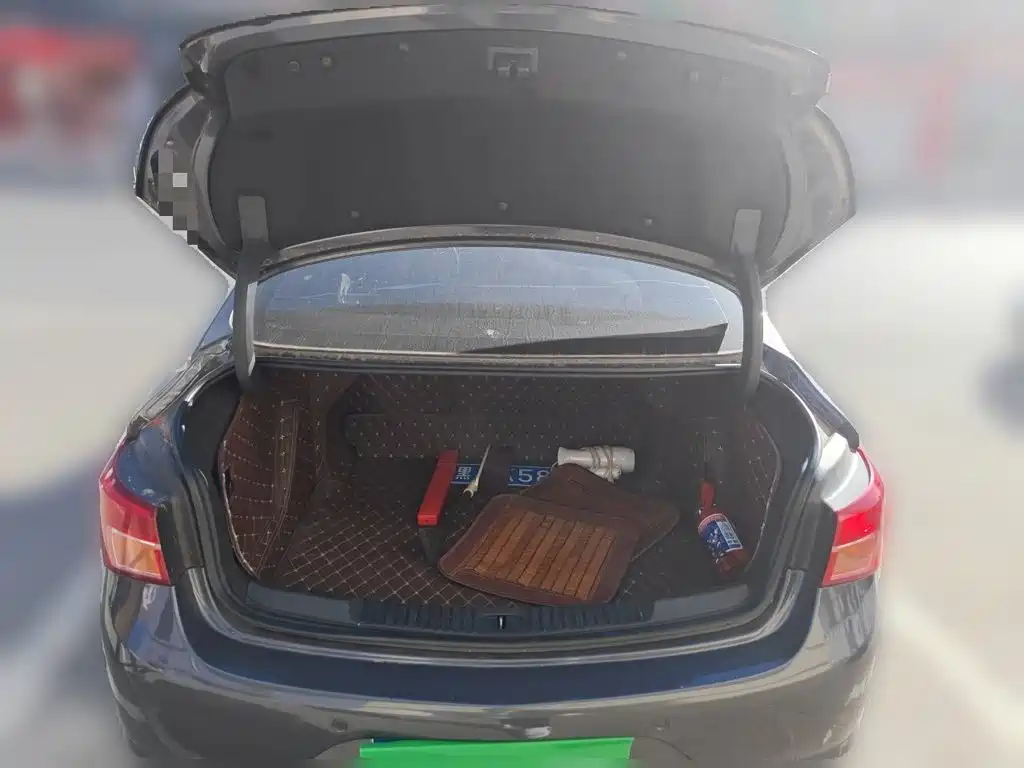 Photo 15 - Buick Verano