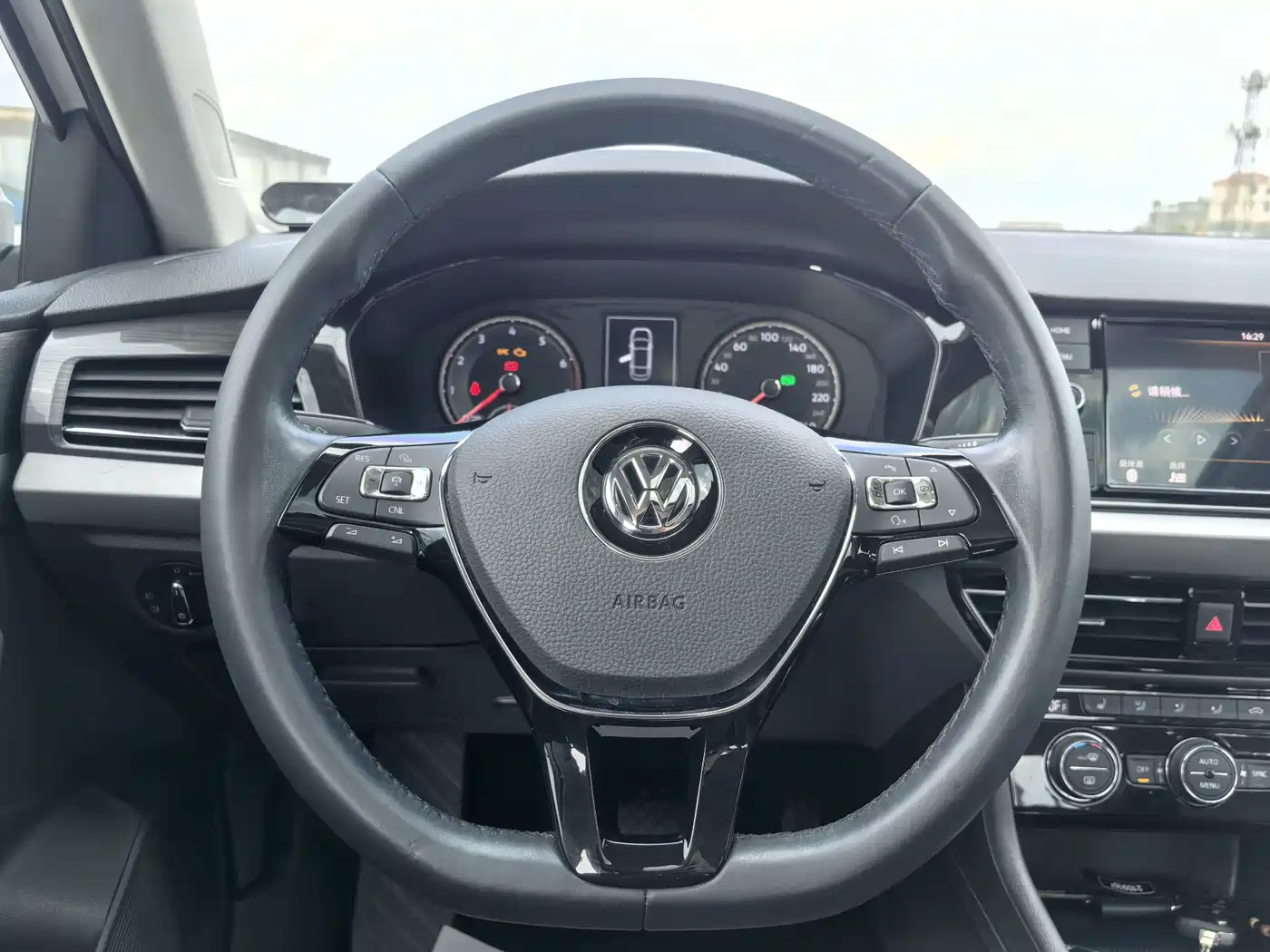 Volkswagen Lavida 2019 280TSI DSG Luxury Edition China VI фото 9
