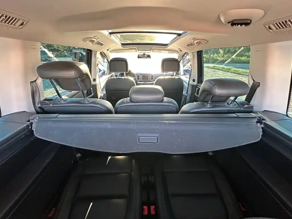Фото 9 - Volkswagen Sharan