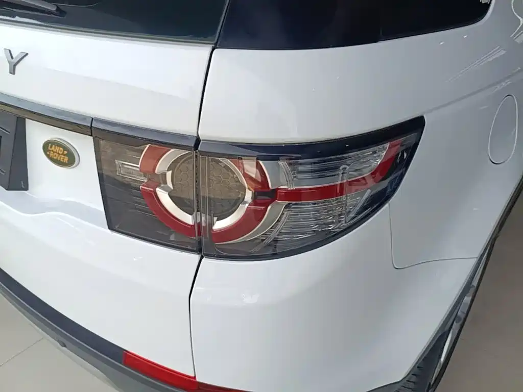 Фото 8 - Land Rover Discovery Sport