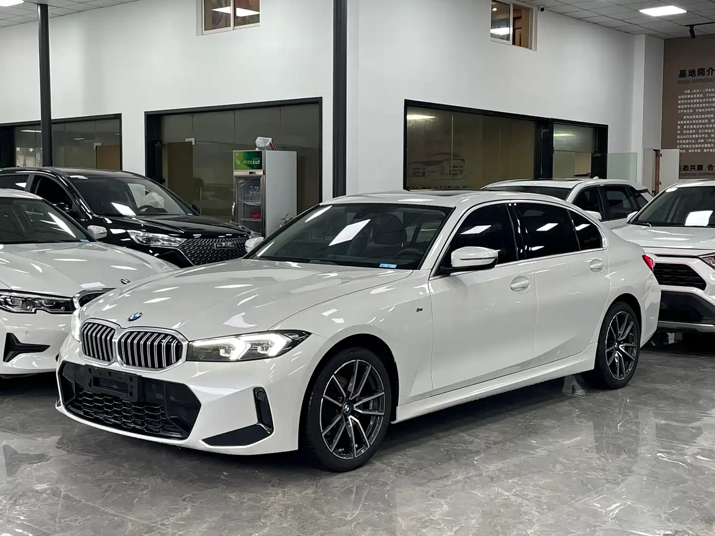 BMW 3 Series 2023 320Li M Sport Package