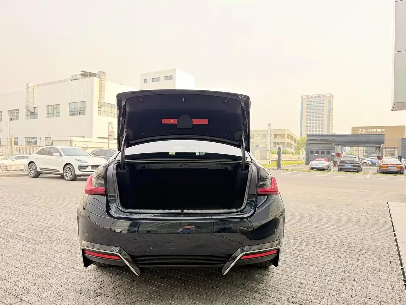 BMW i3 2024 eDrive 35 L фото 7