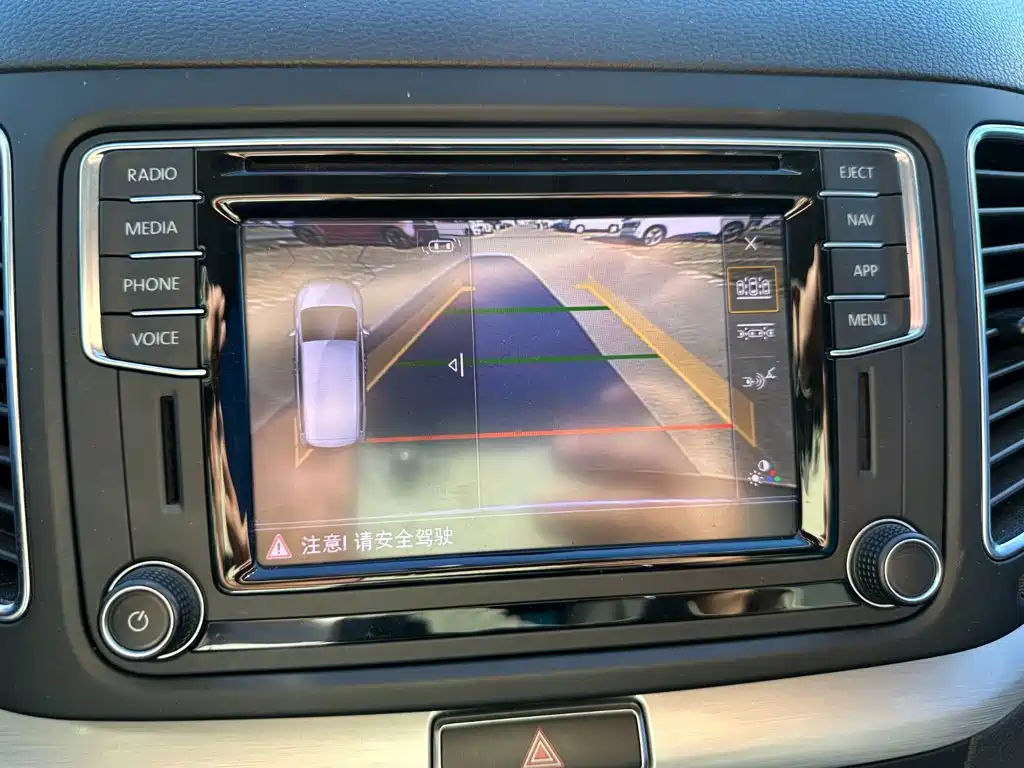 Фото 28 - Volkswagen Sharan