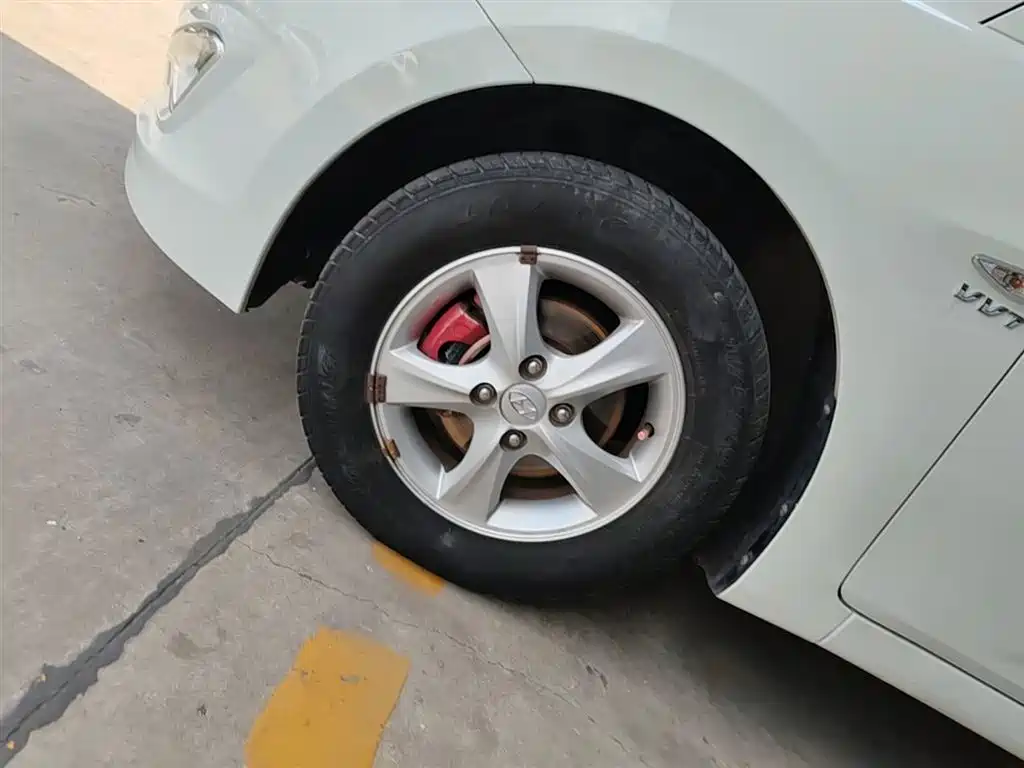 Hyundai Verna 2016 1.4L Manual Smart GLS фото 23