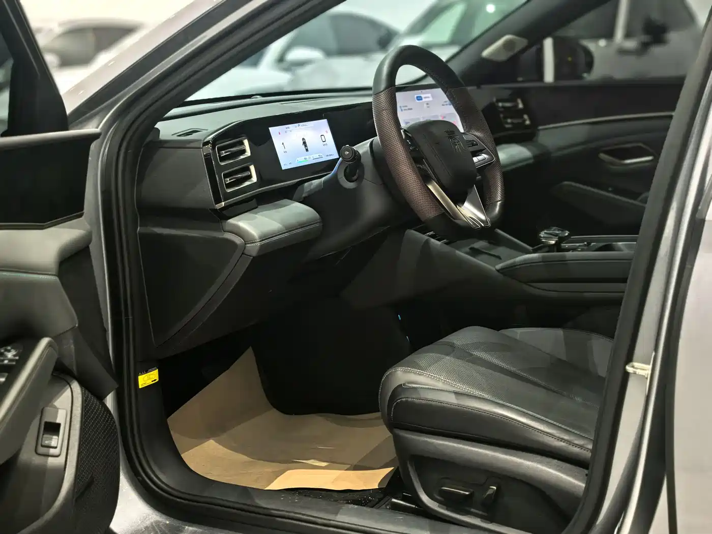 BYD Qin L 2024 DM-i 80KM Superior фото 7